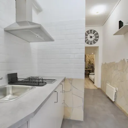 Standard By Hi5- Downtown Jungle Apartment Budapest