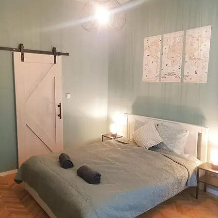 Apartment H30 *
