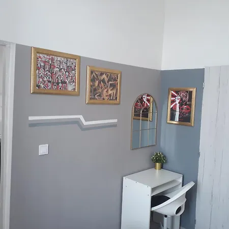 Downtown Sunrise Apartman *