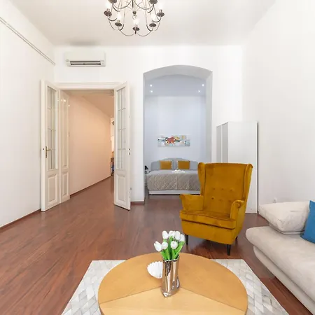 Deluxe And Cozy Center For 8ppl Budapest