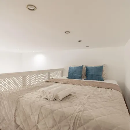 Deluxe And Cozy Center For 8ppl
