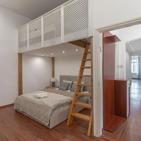 Deluxe And Cozy Center For 8ppl Apartment