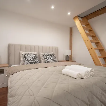 Apartment Deluxe And Cozy Center For 8ppl