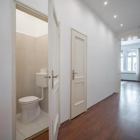 Apartment Deluxe And Cozy Center For 8ppl