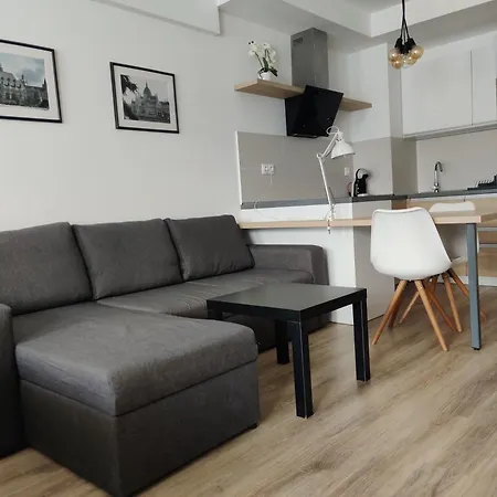 Corvin Black Bird Apartment