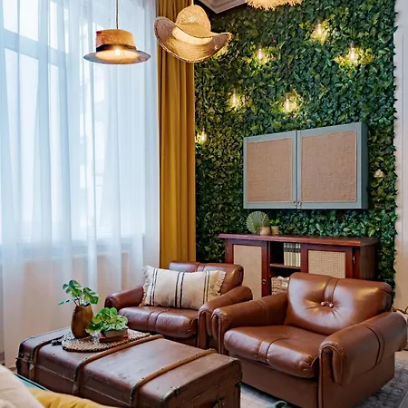 Jungle Aesthetics Downtown Aircon And Garage Parking Apartment *