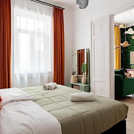 Apartament Jungle Aesthetics Downtown Aircon And Garage Parking Budapeszt