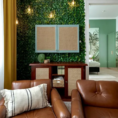 Jungle Aesthetics Downtown Aircon And Garage Parking Budapest