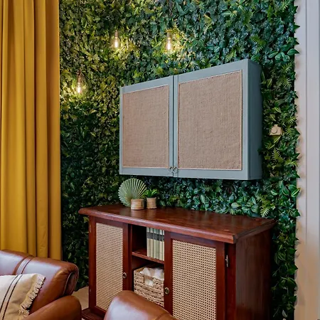 Apartment Jungle Aesthetics Downtown Aircon And Garage Parking *