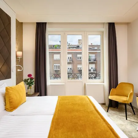 Leonardo Boutique M-square Otel 4*