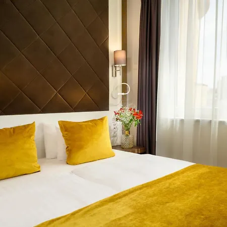Leonardo Boutique M-square 4*
