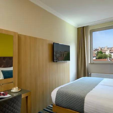 Leonardo Hotel 4*