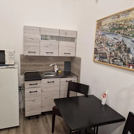 4 2. * Budapest