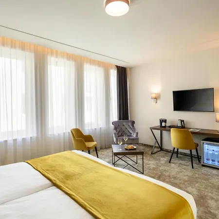 Leonardo Boutique M-square 4*