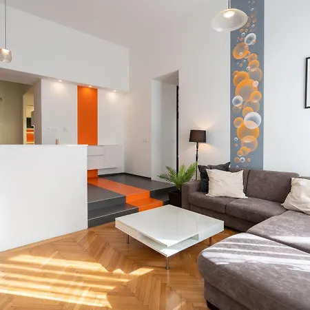 Apartment Bright Two-Bedroom Home By The New York Palace *