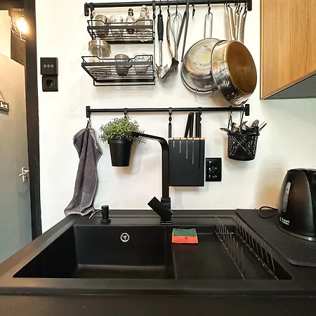 Apartment Urban With Private Garden Near Andrassy Budapest