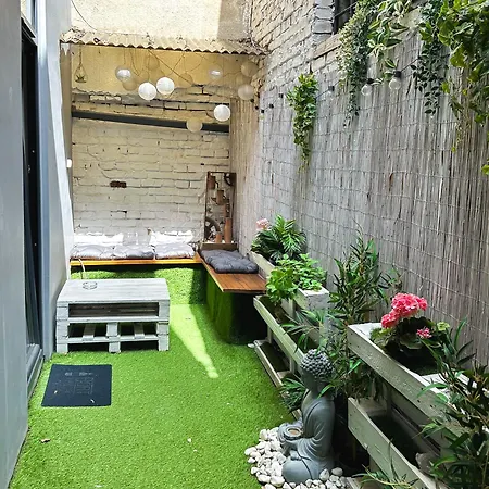 Urban With Private Garden Near Andrassy Budapest