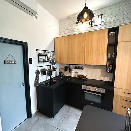 Apartment Urban With Private Garden Near Andrassy *