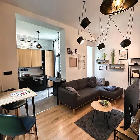 Apartment Urban With Private Garden Near Andrassy *