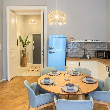 Designer 2 Bedroom Flat Apartment Budapest