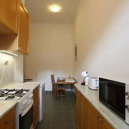 Apartment Live Like A Local In An Old Historic House Budapest