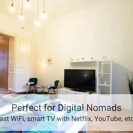 Live Like A Local In An Old Historic House * Budapest