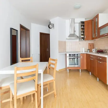 Apartment Private Office Near Keleti