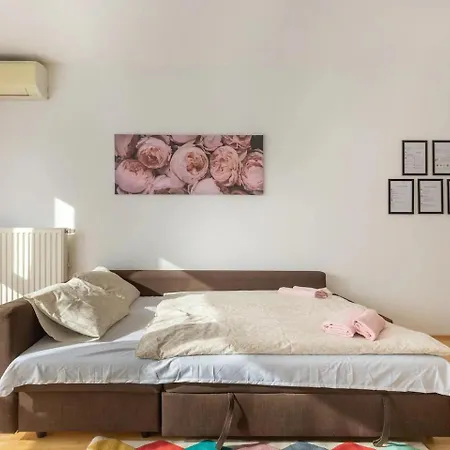 Private Office Near Keleti Apartment Budapest