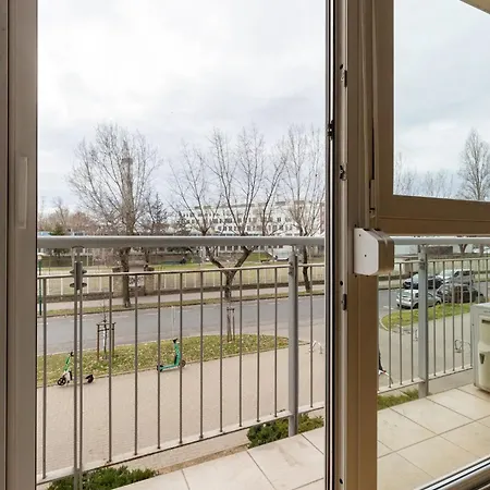 Private Office Near Keleti Apartment *