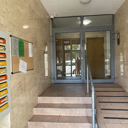 Apartment - Free Garage, Ac, Wi-fi, Balcony, Electric Blinds Budapest