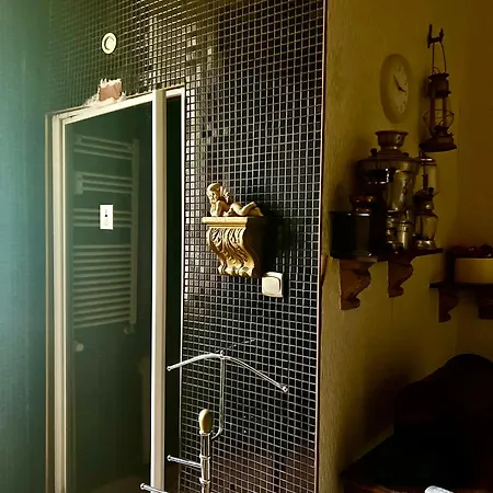 Apartment Mechwart Groves Speciality
