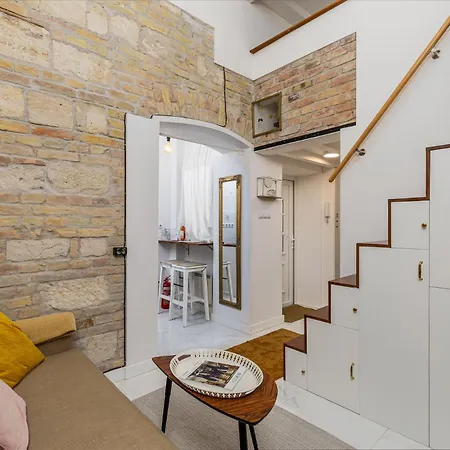 Apartment Writer's Place - Downtown Opera