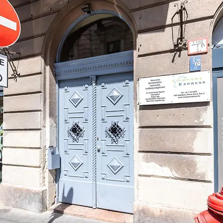 Writer's Place - Downtown Opera Budapest