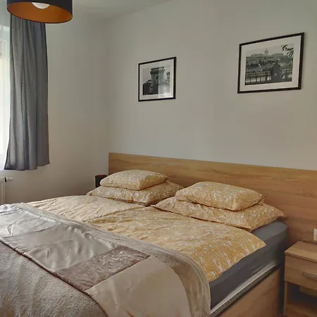 Apartment Corvin Black Bird Budapest