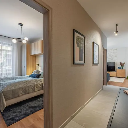 3 Bedroom W Garage And Balcony * Budapest