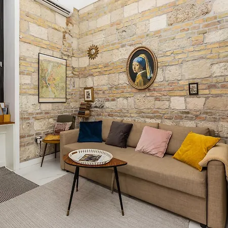 Writer's Place - Downtown Opera Appartamento *