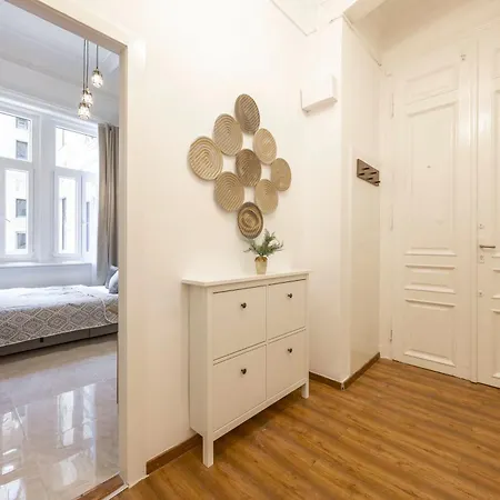 Cozy & Homy In The Heart Of Budapest