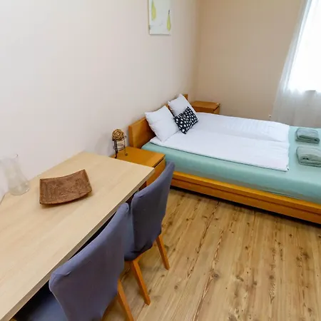 Modern Comfort In Jozsef Street By Nw Apartment