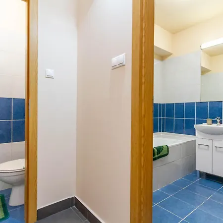 Modern Comfort In Jozsef Street By Nw Budapest