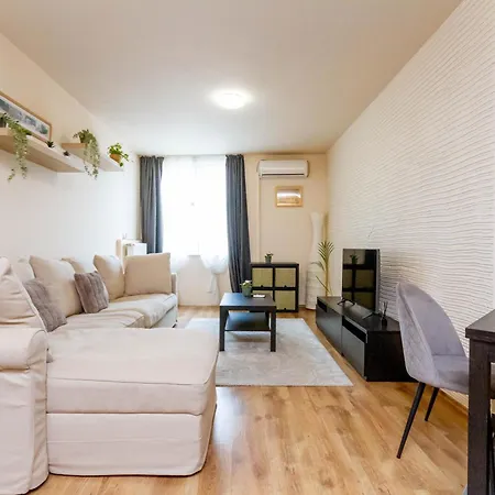 Modern Comfort In Jozsef Street By Nw Apartment