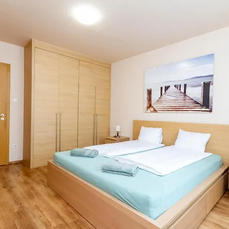 Apartment Modern Comfort In Jozsef Street By Nw