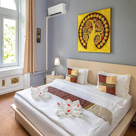 Andrassy Thai 3*