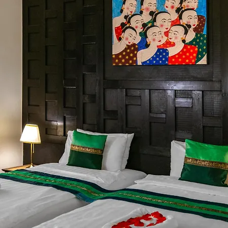Hotel Andrassy Thai 3*