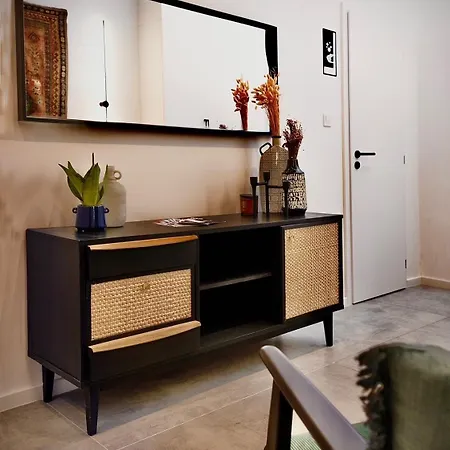 Lujza B 42 Apartment