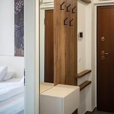 Free Parking Rooftop 4ppl Budapest