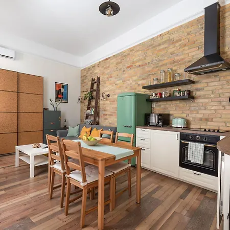 Vintage Loft - Free Private Parking - Metro - Tram - Ac Budapest