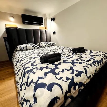 G15 Centre Stylish Flat Budapest