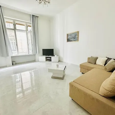 Servita Square Apartment Budapest