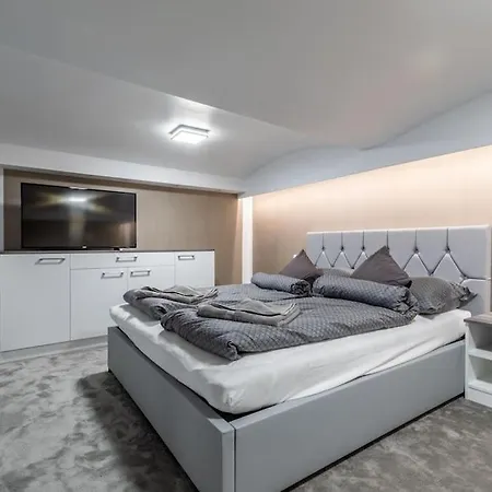Larina Apartment