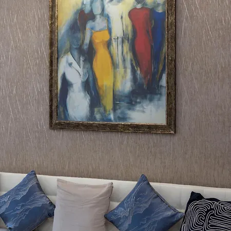 Classy Quentin Dream In The Heart Of Budapest